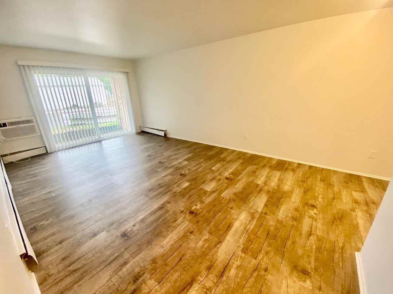 311 Jarvis St. - Photo 2 of 11