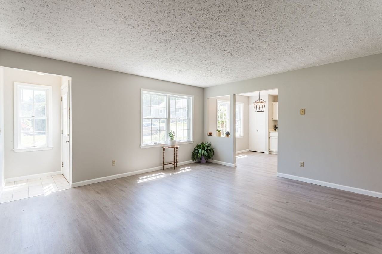 Seven Hearths Homestead Apartments - Photo 7 of 18