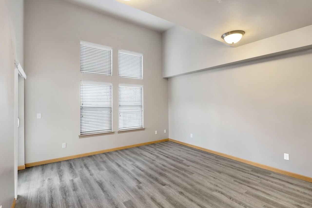 Tremezzo Apartments - Photo 6 of 50