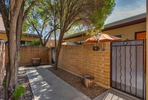 featured image of 1725 E Limberlost Dr