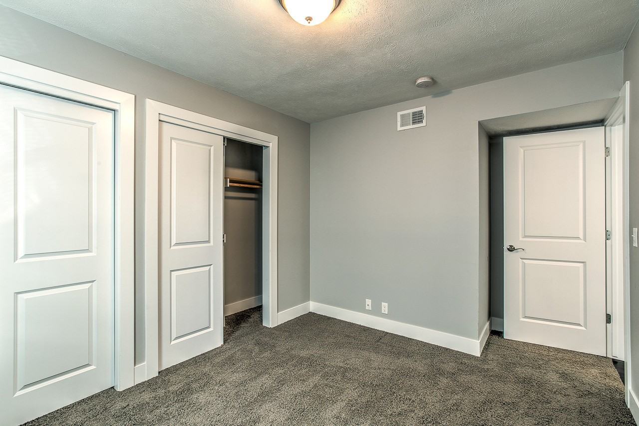 The Warren - Photo 5 of 17