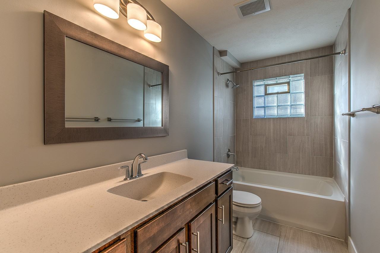 The Warren - Photo 6 of 17