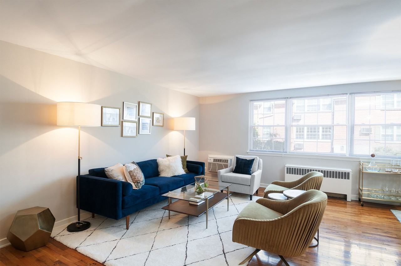 Metropolitan Wynnewood - Photo 4 of 50