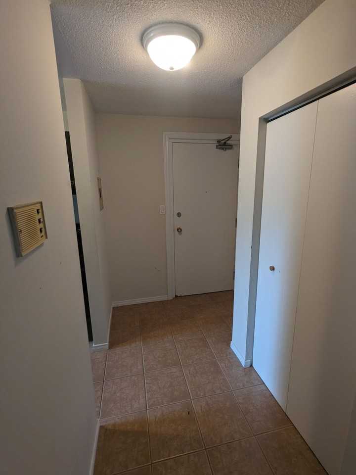 832 Armour Rd. #7 - Photo 3 of 8