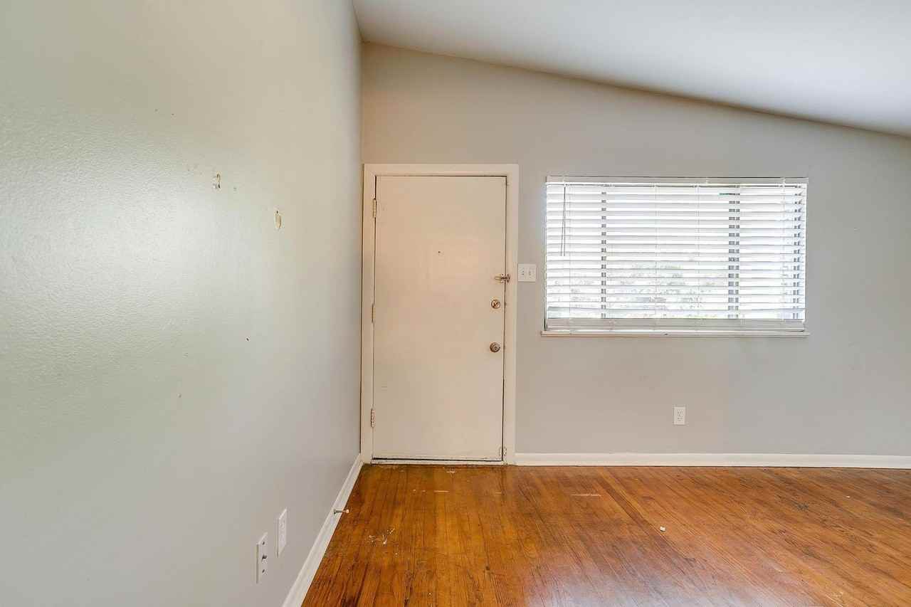 5500 Birchman Ave - Photo 3 of 11