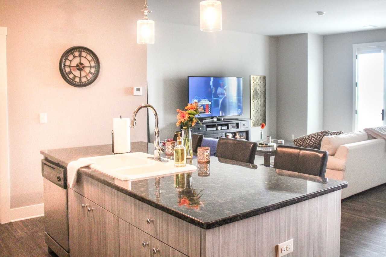 Dewey 3700 Apartments - Photo 2 of 41