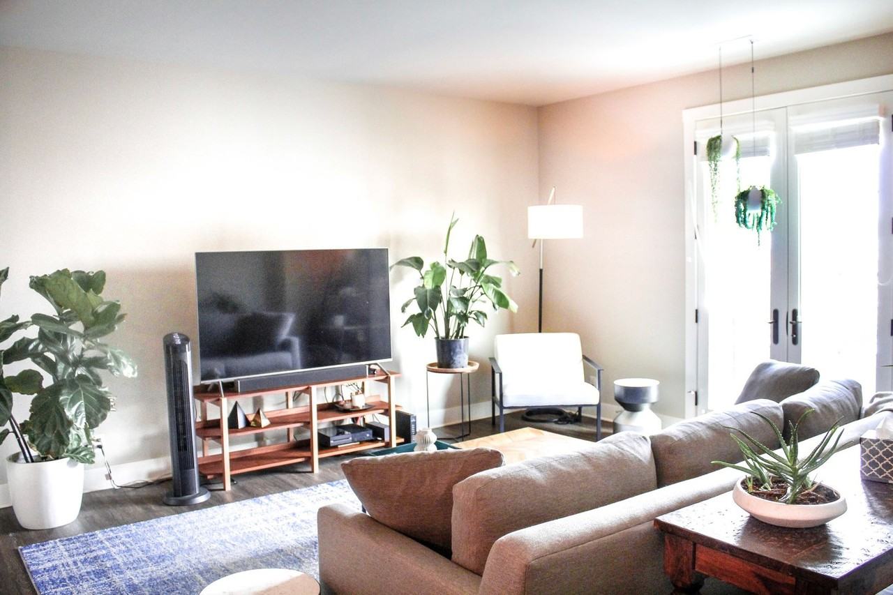 Dewey 3700 Apartments - Photo 6 of 41