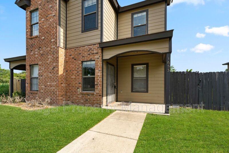 1653 Clear Lake Ave - Photo 2 of 21