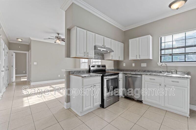 1653 Clear Lake Ave - Photo 3 of 21