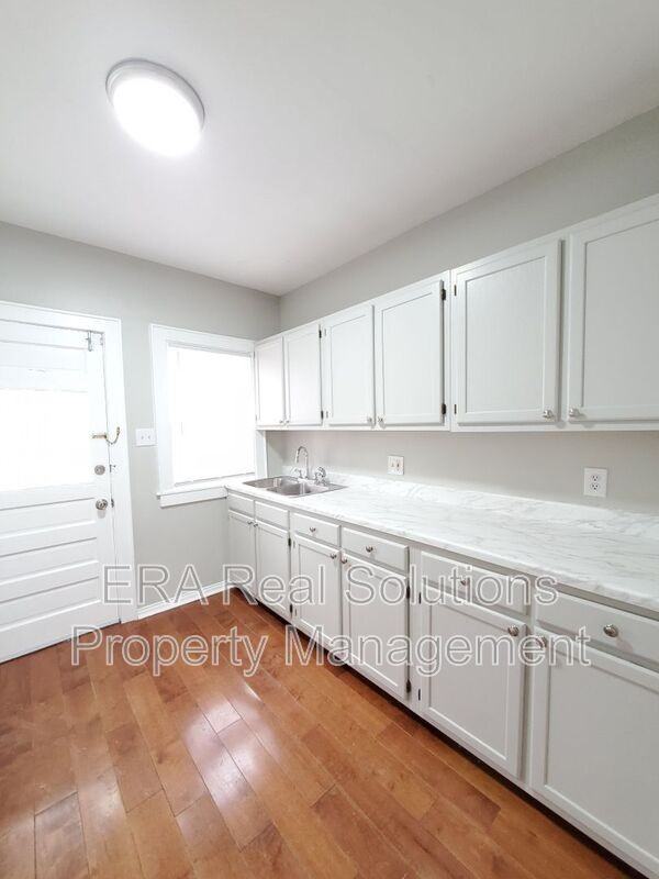 3037 Parkside Rd - Photo 3 of 19