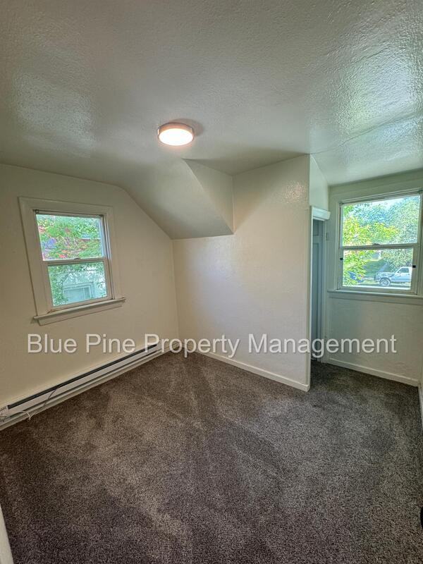 112 4th St - Photo 7 of 10