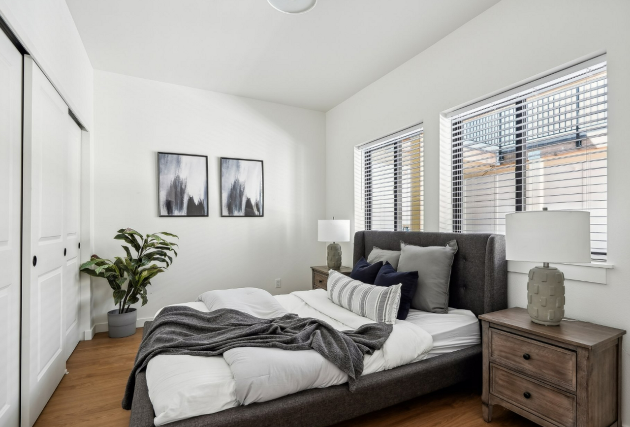 Lincoln Street Apartments - Photo 7 of 36