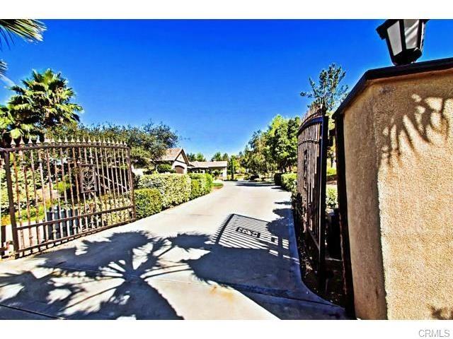 22387 Stanley Ln - Photo 3 of 18