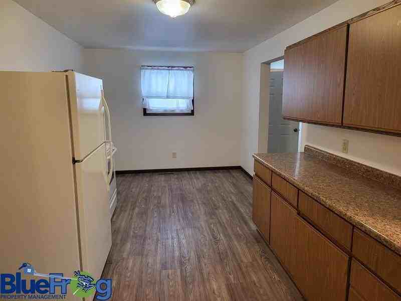 727 W Harris St - Photo 3 of 10