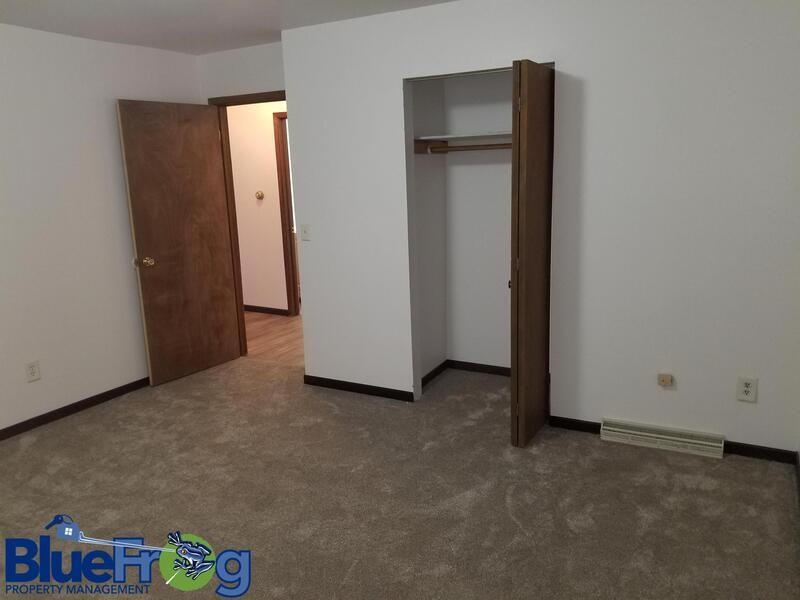 727 W Harris St - Photo 5 of 10