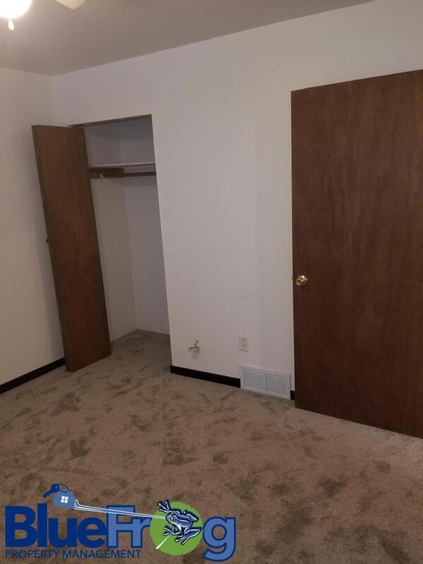 727 W Harris St - Photo 7 of 10