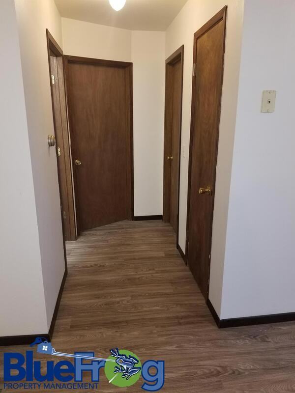 727 W Harris St - Photo 4 of 10