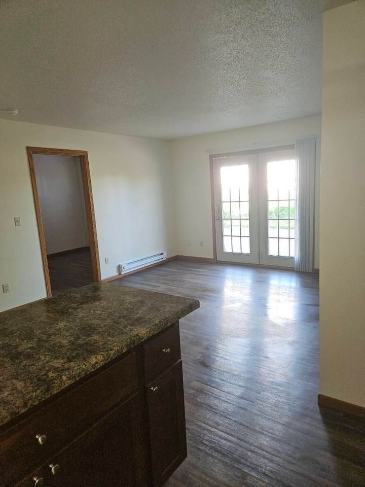 921 Grassman - Photo 2 of 12