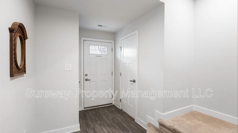 126 Nathan Dr - Photo 3 of 20