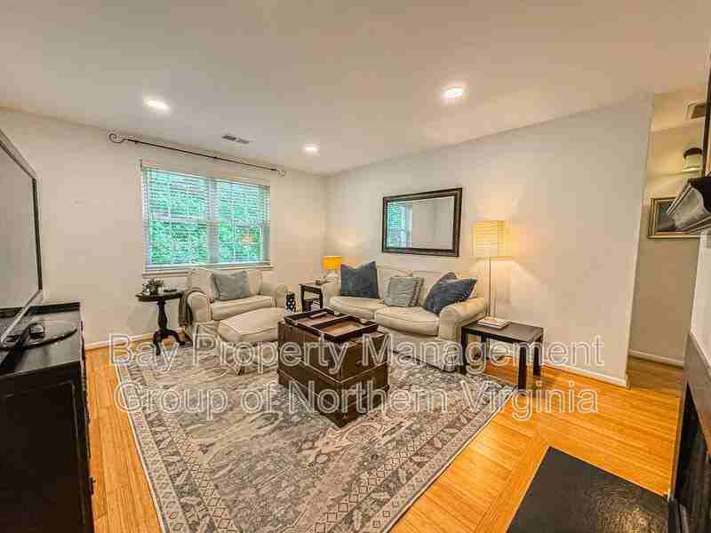 4600 #B - Photo 2 of 16