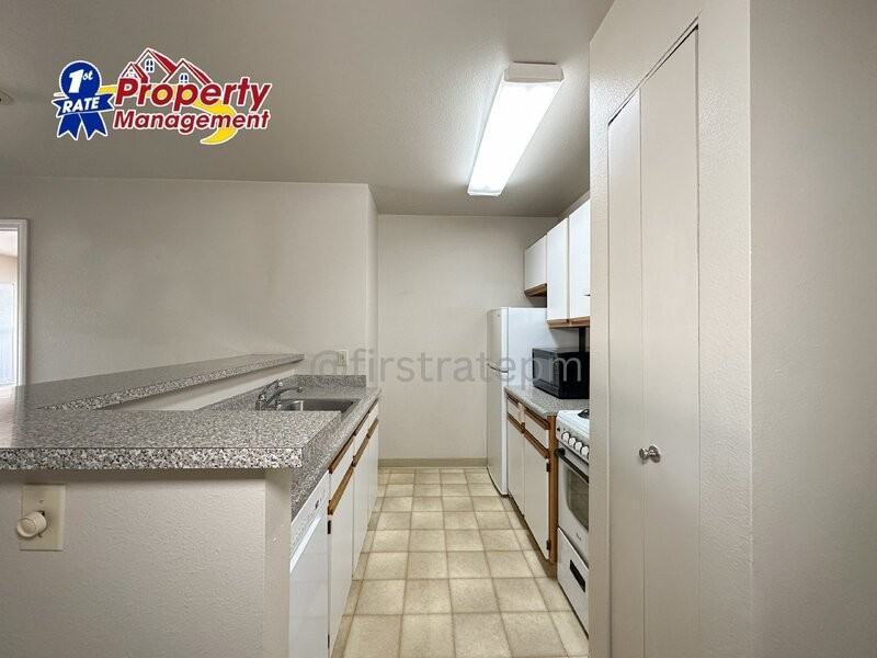 850 W Belmont St #104 - Photo 6 of 21
