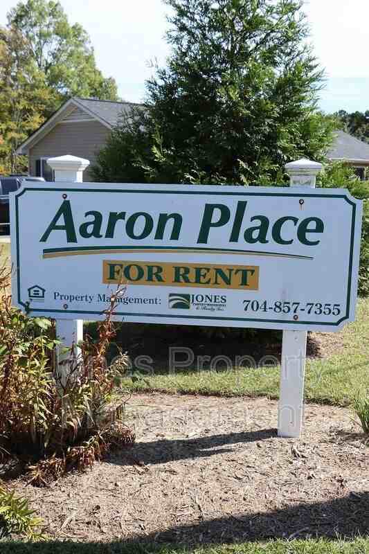132 Aaron Pl Nw - Photo 2 of 9