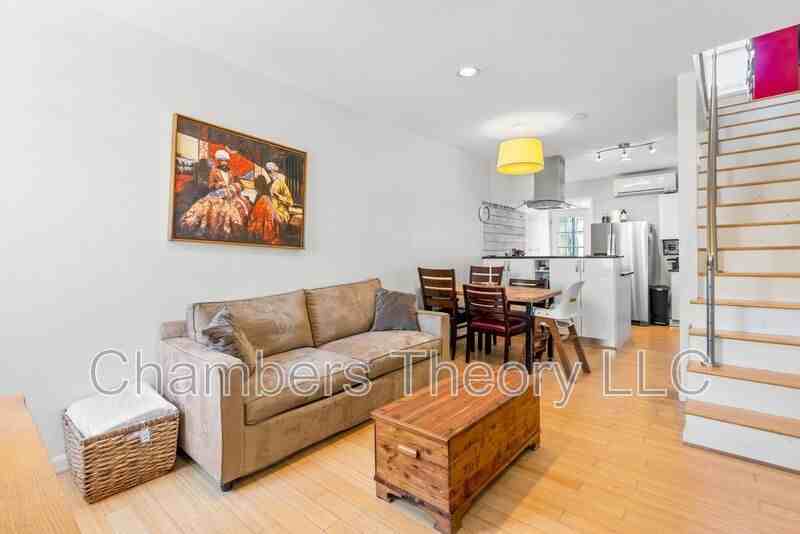 219 Parker St Ne - Photo 6 of 30