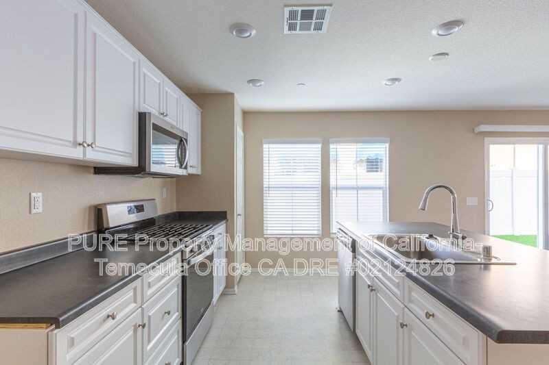 41966 Pedraza St - Photo 3 of 22
