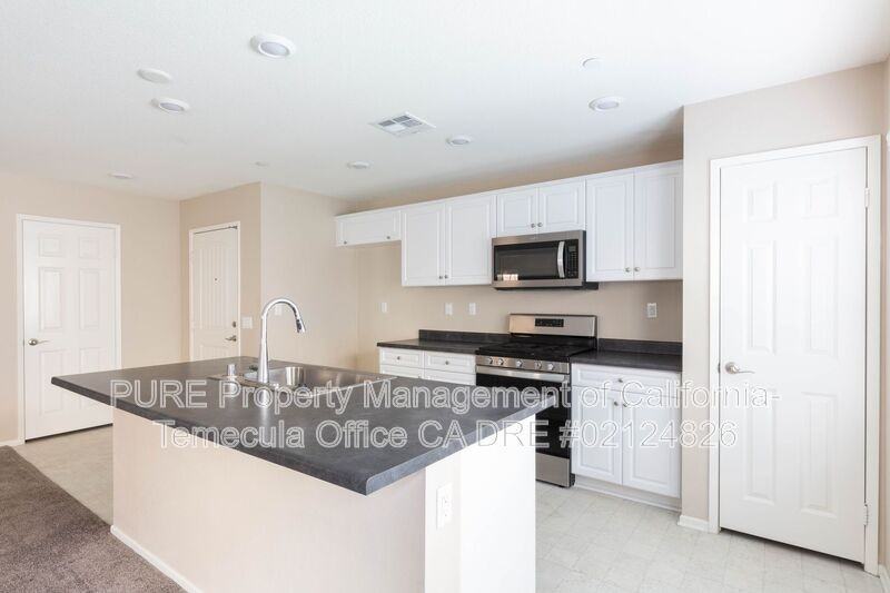41966 Pedraza St - Photo 4 of 22