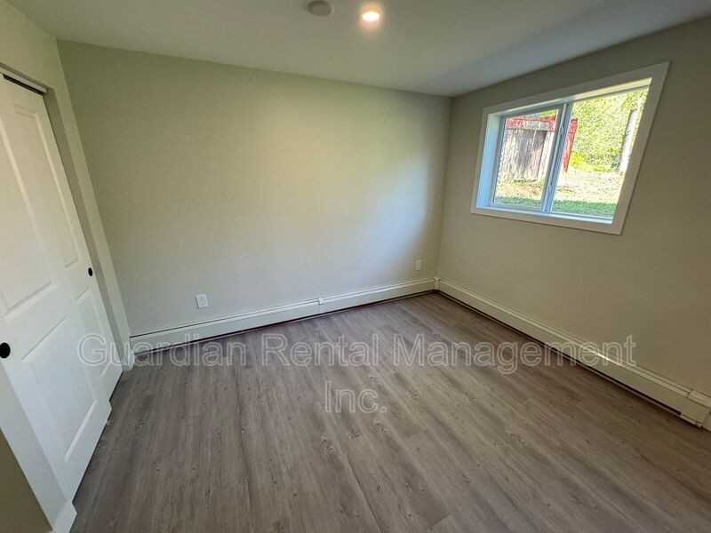 329 Albany St #C - Photo 5 of 7