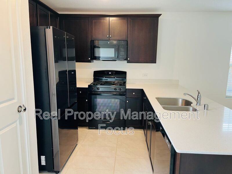 3401 Harper St - Photo 3 of 20