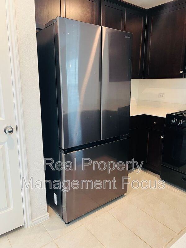 3401 Harper St - Photo 4 of 20