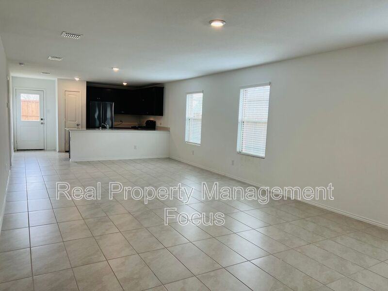 3401 Harper St - Photo 6 of 20
