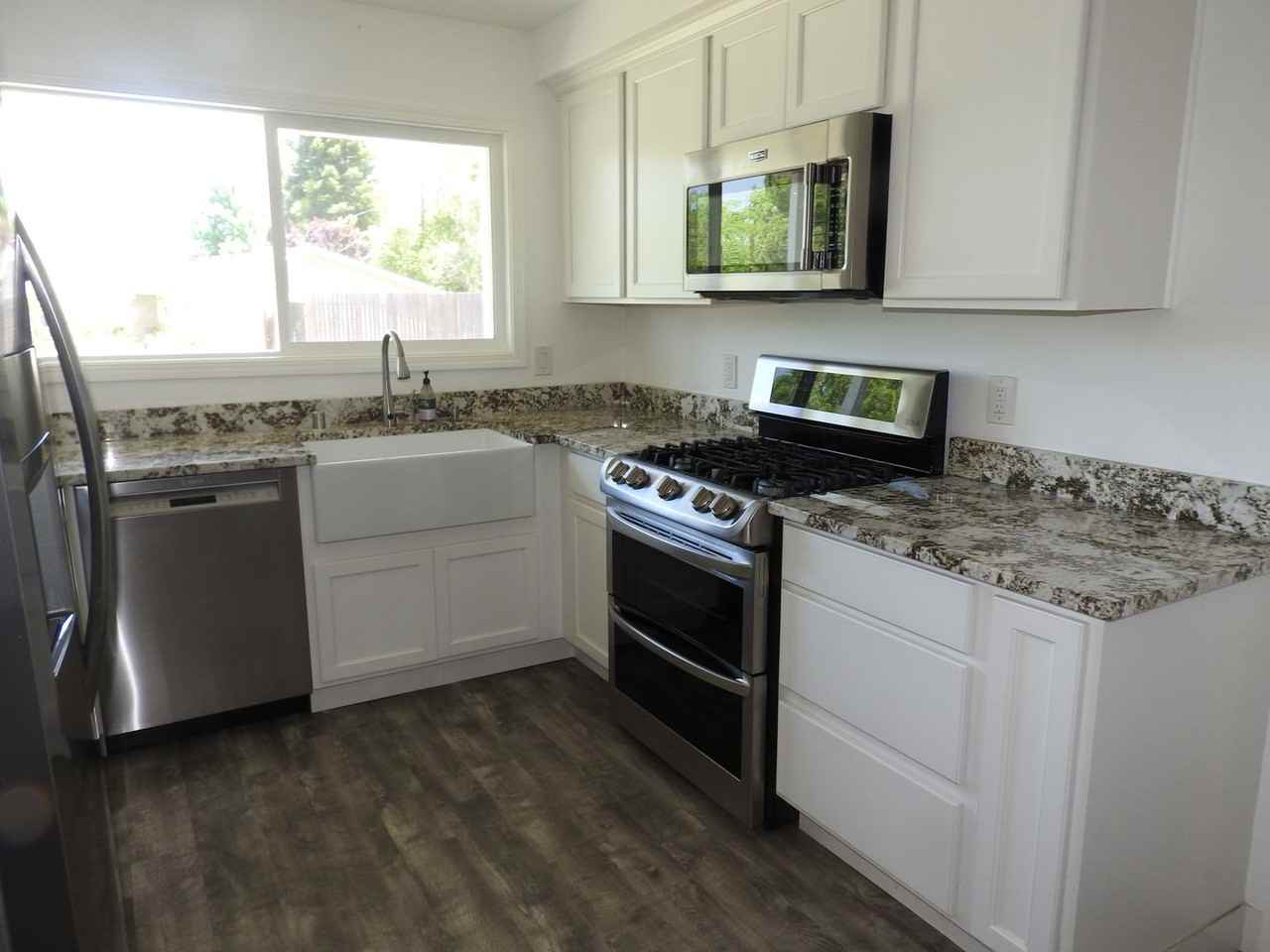 8220 Seeno Ave - Photo 3 of 24