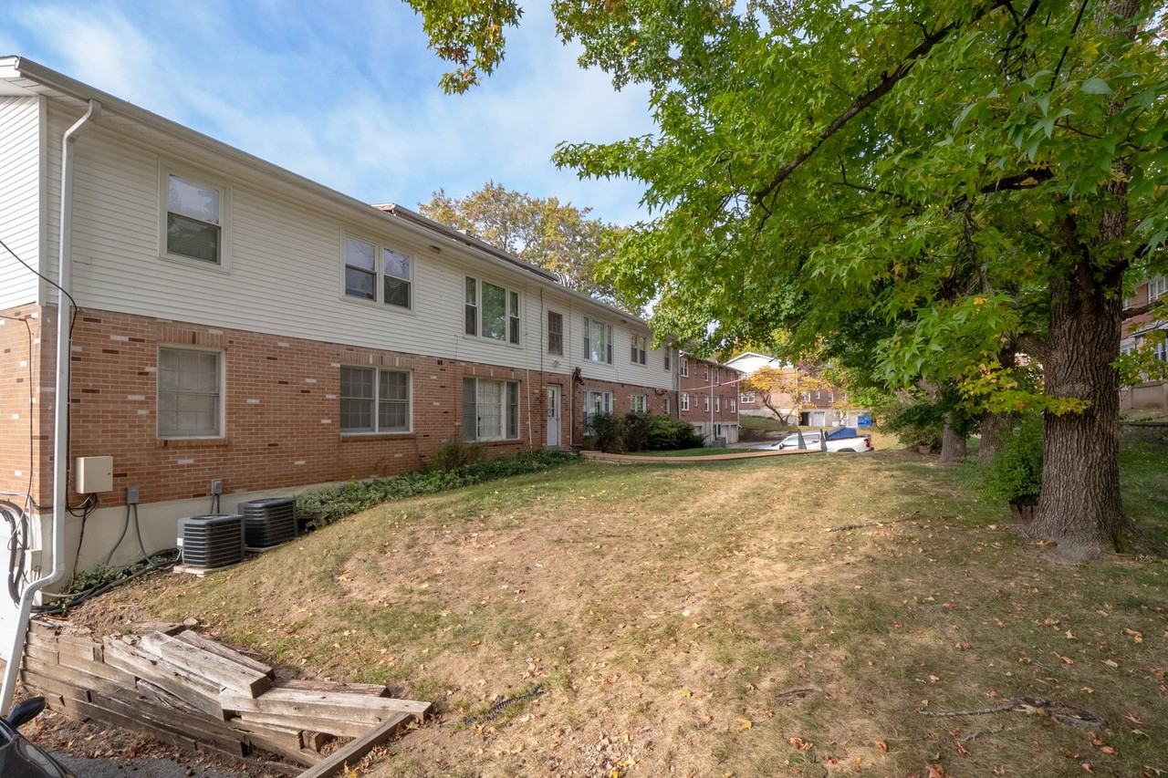 Cozy 2 Bedroom, 2 Bath Condo - Photo 5 of 7