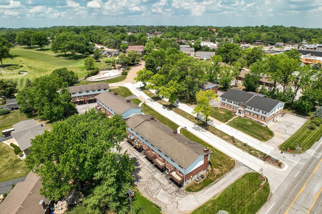 Cozy 2 Bedroom, 2 Bath Condo - Photo 6 of 7