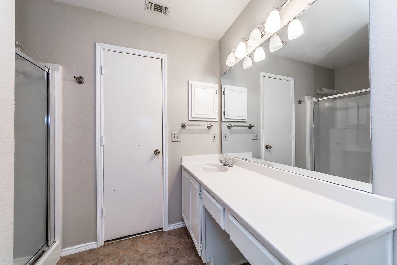 3724 Chaddybrook Ln - Photo 3 of 37