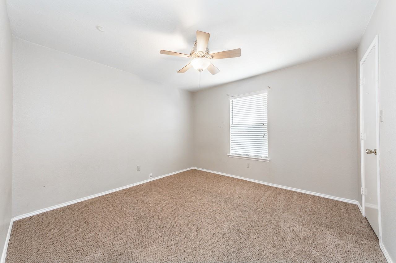 3724 Chaddybrook Ln - Photo 4 of 37