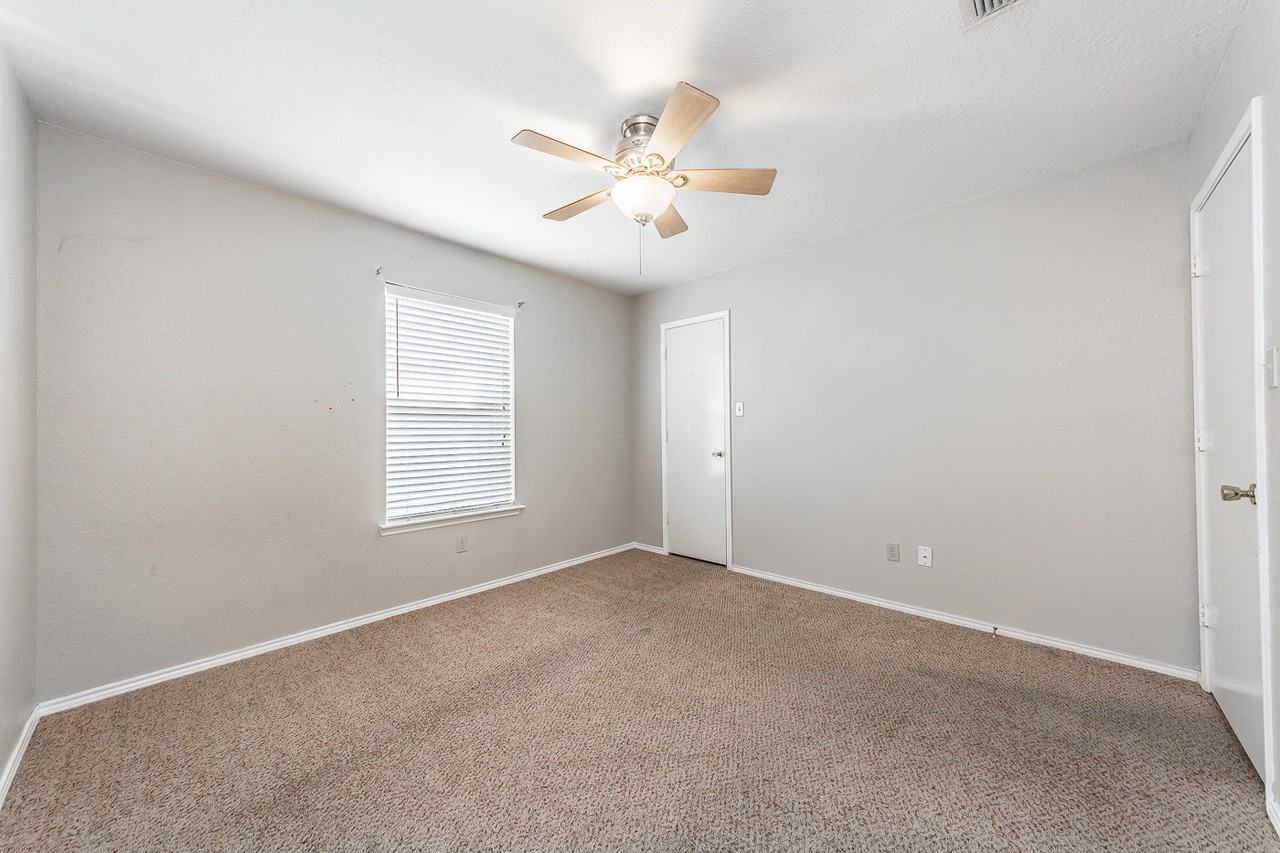 3724 Chaddybrook Ln - Photo 5 of 37