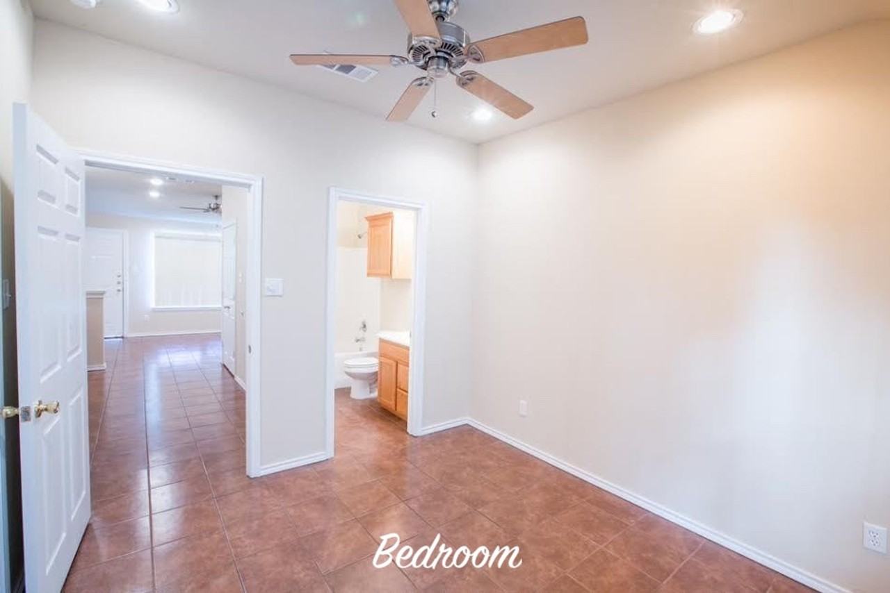 2400 Bryan St - Photo 7 of 10