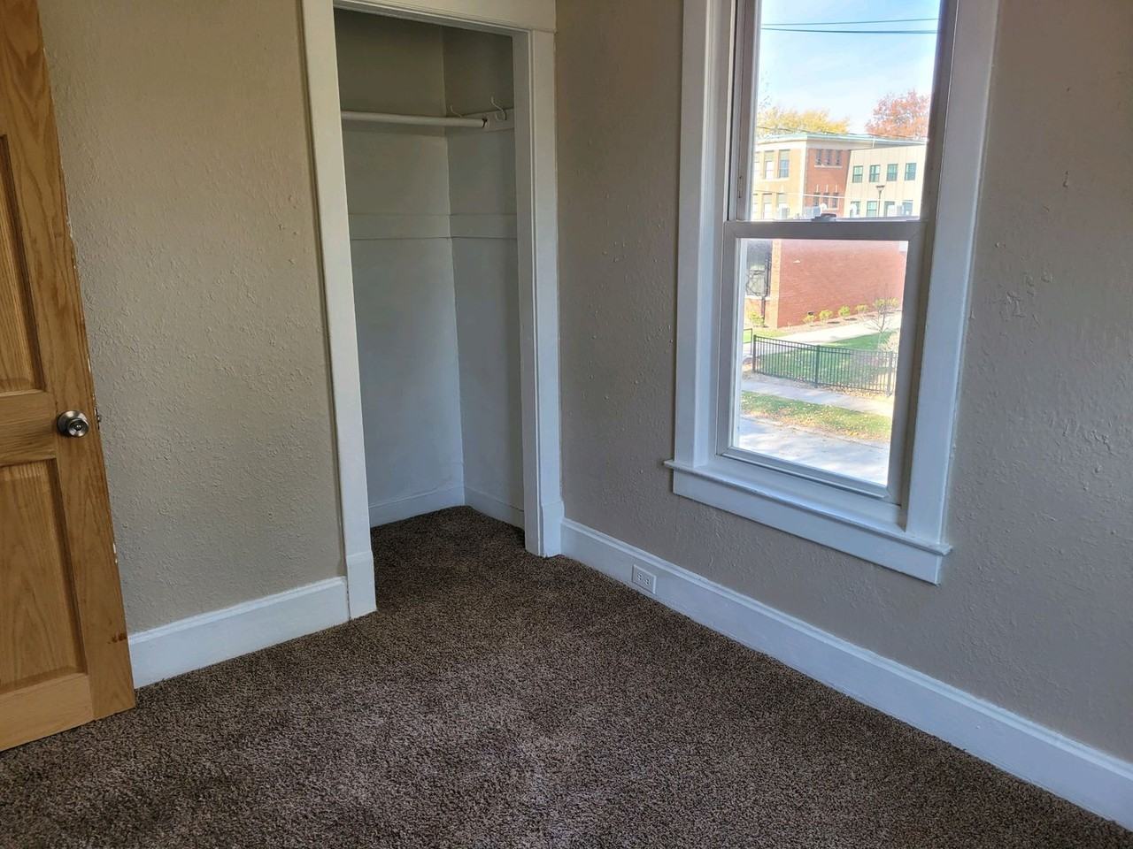 1017 18th Avenue A - Photo 3 of 9