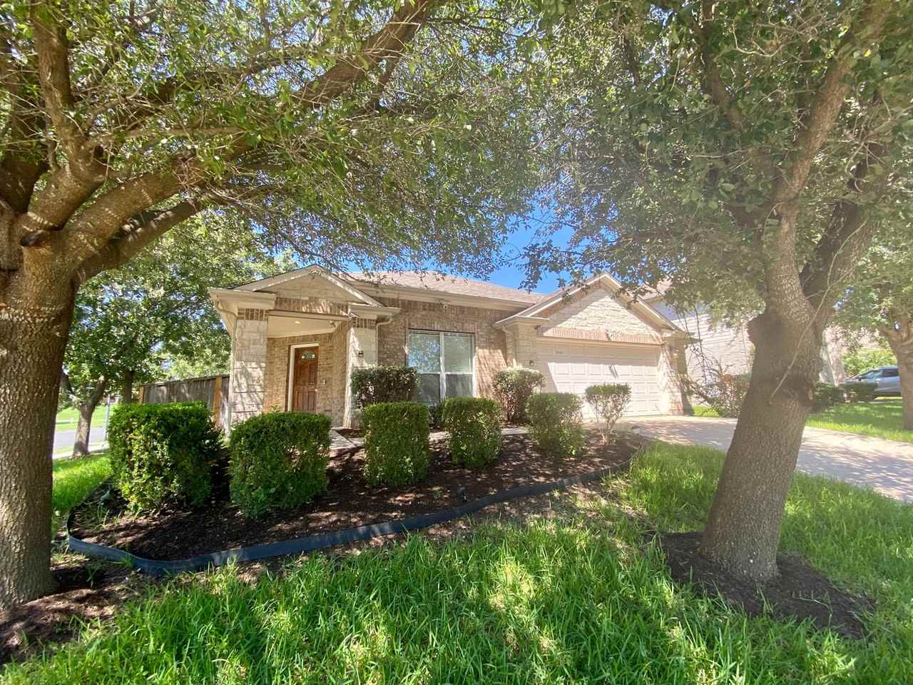 4307 Fairway Path - Photo 2 of 37