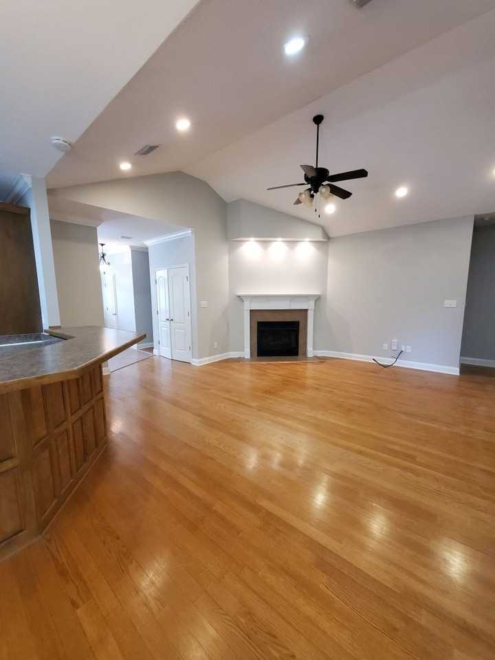 3815 Napa Dr - Photo 3 of 18