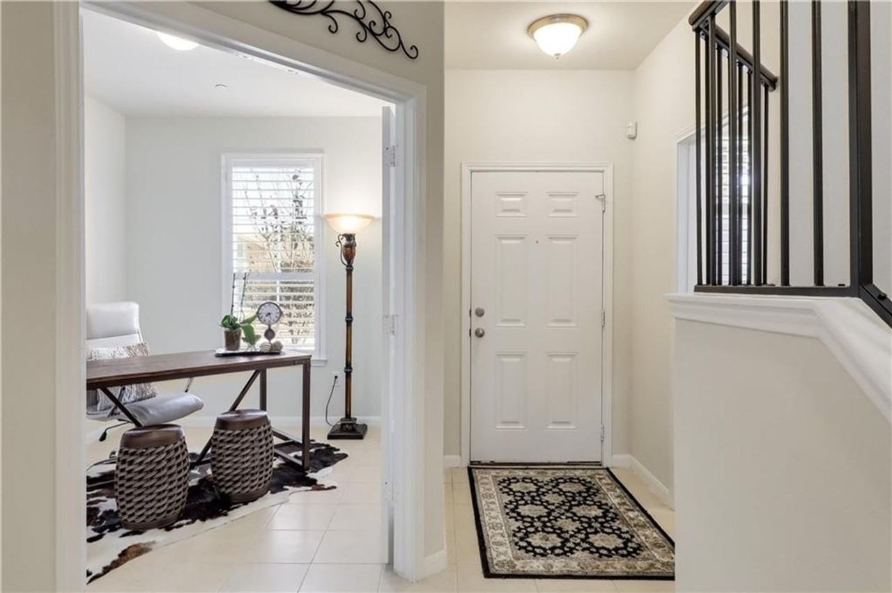 534 Tumlinson Fort Way - Photo 3 of 25