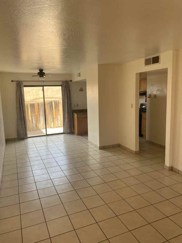 2526 - 1313 Dickerson SE - Photo 2 of 12