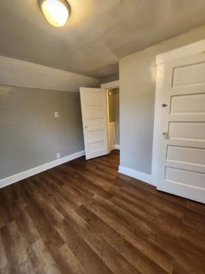 1525 Villa Ave - Photo 6 of 7