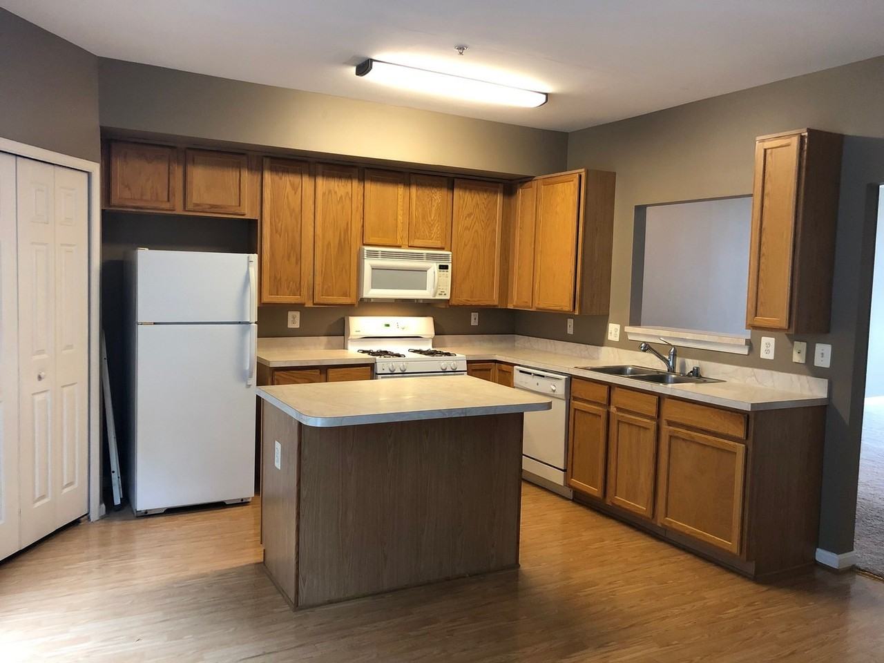 11 Harbour Heights Dr - Photo 3 of 9