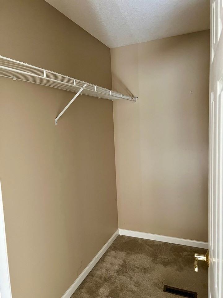 54 Hidden Pines Ct - Photo 5 of 11
