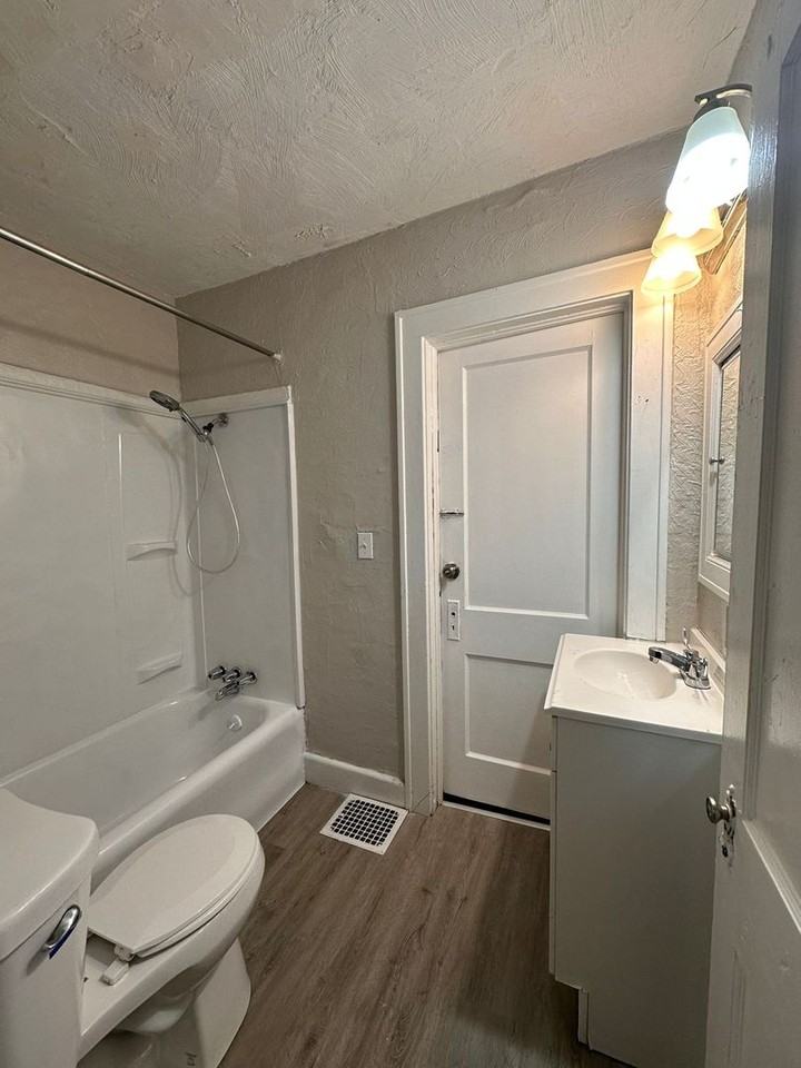 3618 Mersington Ave - Photo 2 of 8