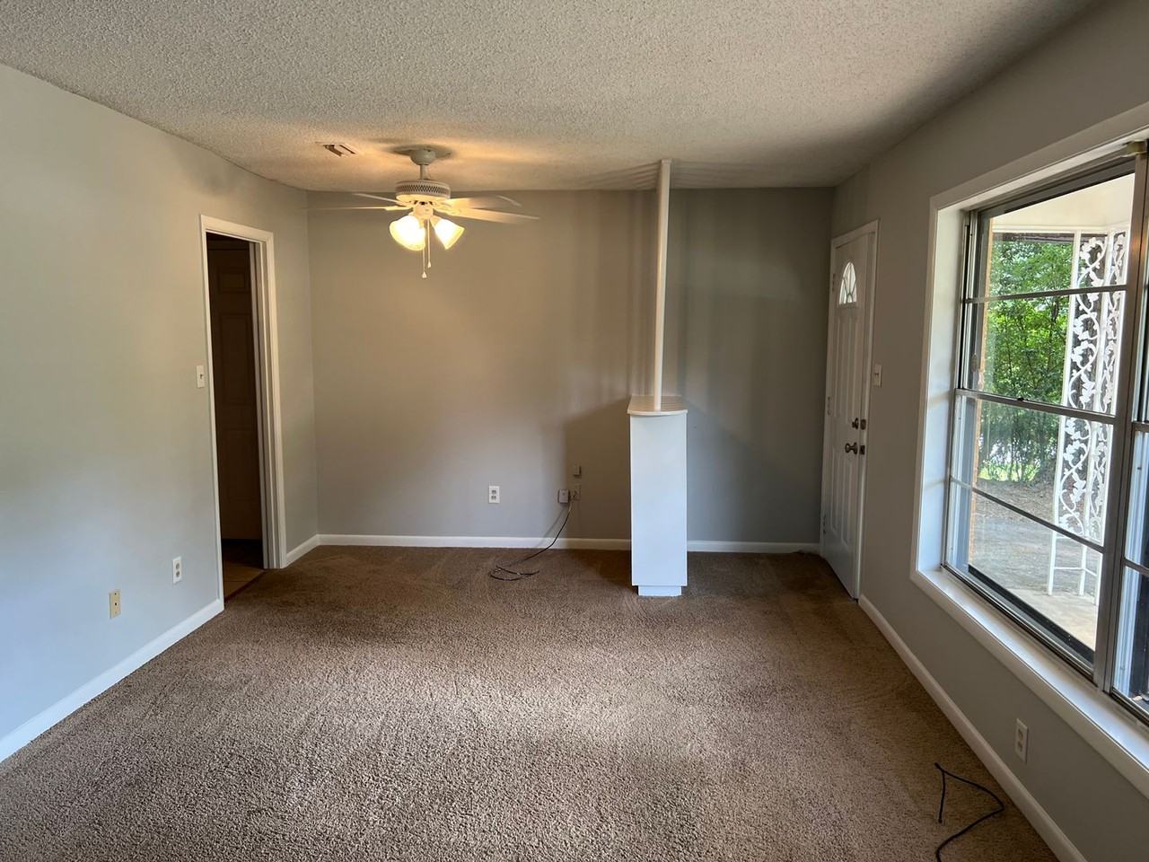 205 Morgan Ln - Photo 2 of 24